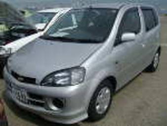 2000 Daihatsu YRV