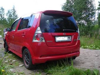 2000 Daihatsu YRV Wallpapers