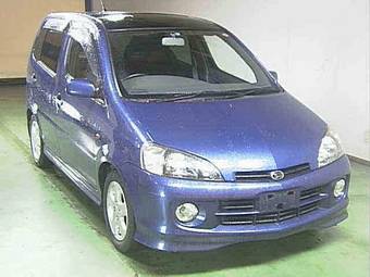 2000 Daihatsu YRV Pictures
