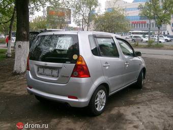2000 Daihatsu YRV For Sale