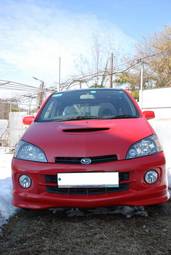 2000 Daihatsu YRV Pictures