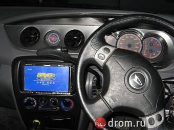 2000 Daihatsu YRV Wallpapers