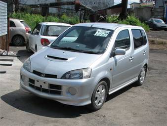 2000 Daihatsu YRV For Sale