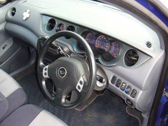 2000 Daihatsu YRV Wallpapers