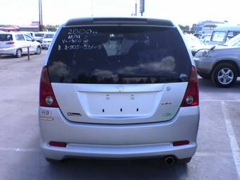 2000 Daihatsu YRV Pics