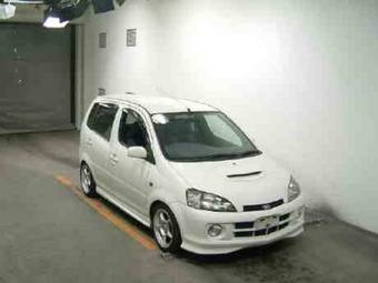 2001 Daihatsu YRV