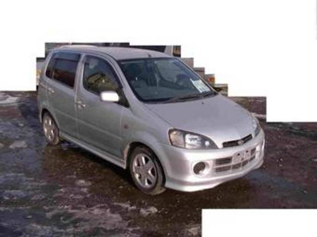 2001 Daihatsu YRV