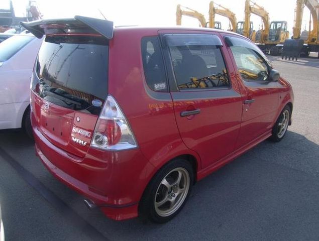 2001 Daihatsu YRV