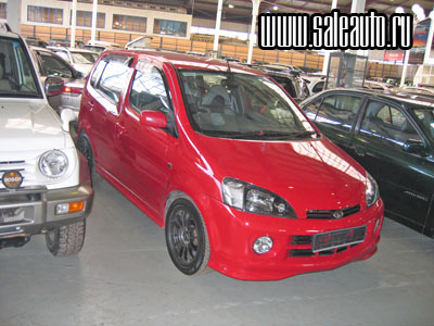 2001 Daihatsu YRV Pictures