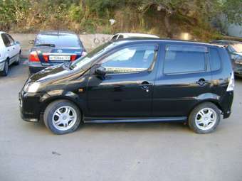 2001 Daihatsu YRV For Sale