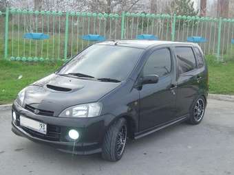 2001 Daihatsu YRV For Sale