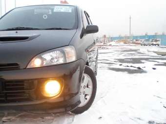 2001 Daihatsu YRV Wallpapers