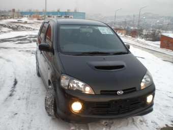 2001 Daihatsu YRV Pics