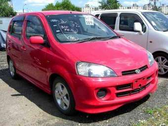 2001 Daihatsu YRV For Sale