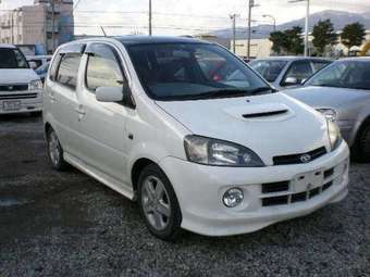 2001 Daihatsu YRV Pictures