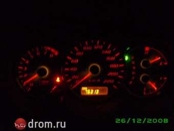 2001 Daihatsu YRV Pictures
