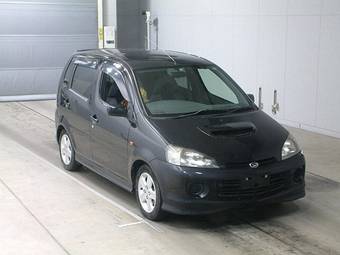 2001 Daihatsu YRV Photos