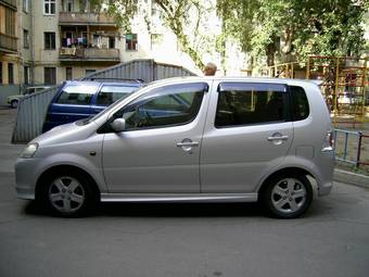 2001 Daihatsu YRV For Sale