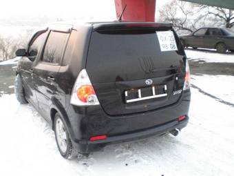 2001 Daihatsu YRV Pictures