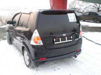 2001 Daihatsu YRV Pictures