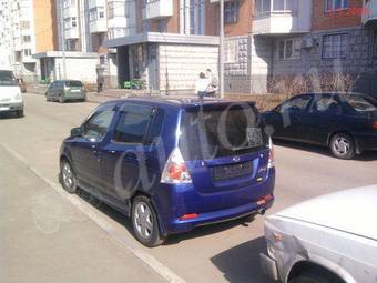 2001 Daihatsu YRV Pictures