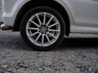 2001 Daihatsu YRV For Sale