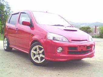 2001 Daihatsu YRV For Sale