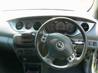 2001 Daihatsu YRV Wallpapers