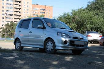 2001 Daihatsu YRV For Sale