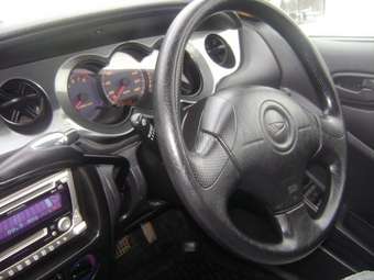 Daihatsu YRV