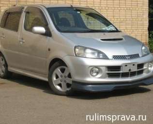 2002 Daihatsu YRV For Sale
