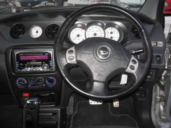 2002 Daihatsu YRV For Sale