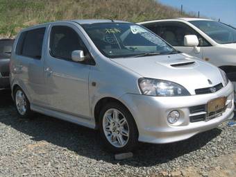 2002 Daihatsu YRV Wallpapers