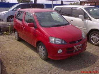2002 Daihatsu YRV For Sale