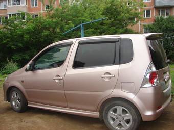 2002 Daihatsu YRV Wallpapers