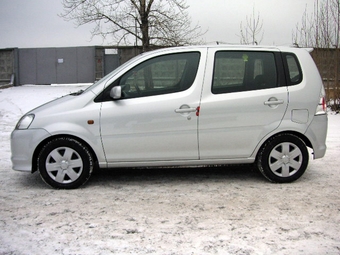 2003 YRV