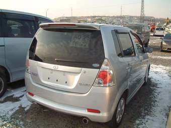 Daihatsu YRV