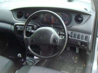 2003 Daihatsu YRV For Sale