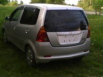 2003 Daihatsu YRV For Sale