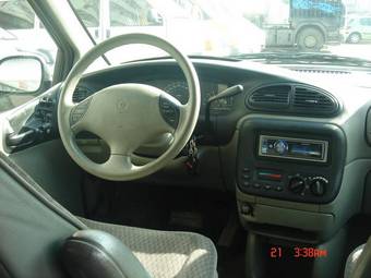 1999 Dodge Caravan Pictures