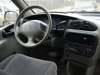 1999 Dodge Caravan Pics