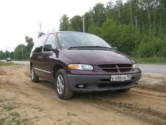 1999 Dodge Caravan Photos