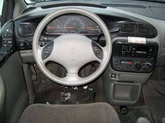 2000 Dodge Caravan Pictures