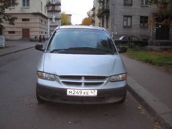 2000 Dodge Caravan Pictures