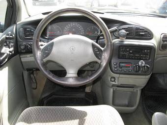 2000 Dodge Caravan Photos