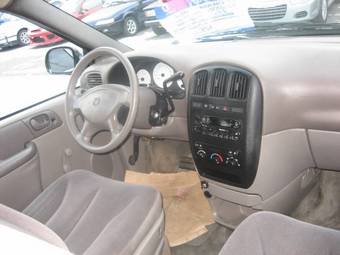 2002 Dodge Caravan Photos