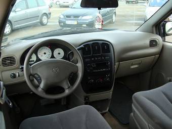 2003 Dodge Caravan Photos