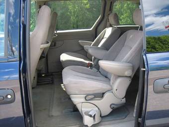2003 Dodge Caravan Images