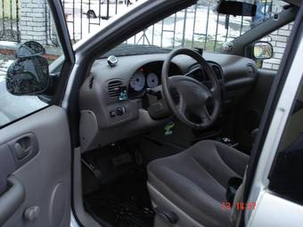2003 Dodge Caravan Photos