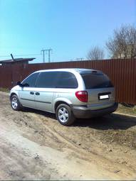 2003 Dodge Caravan Photos